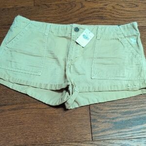 Abercrombie & Fitch - NWT Y2K Tan Cargo Shorts Casual Style